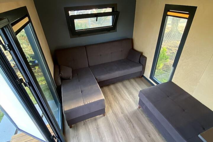 Room 15 of 34
