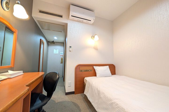 Room 15 of 52