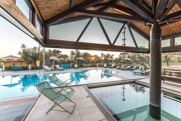 Pool 20 of 50