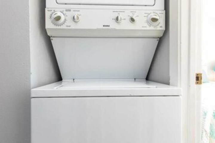Laundry 15 of 32