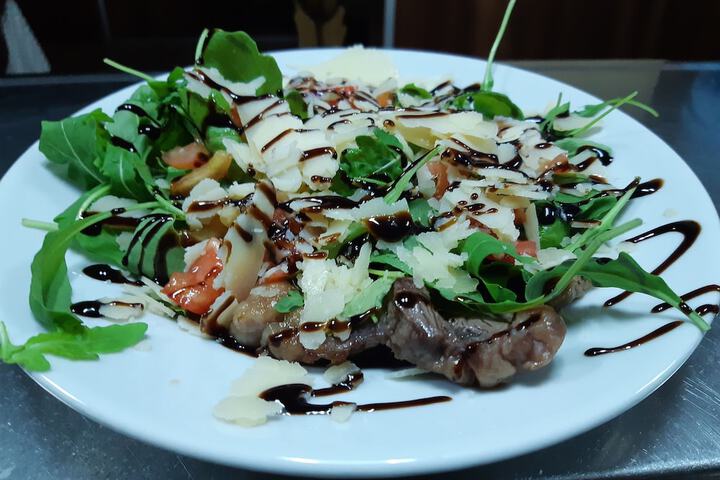 Dining 34 of 81