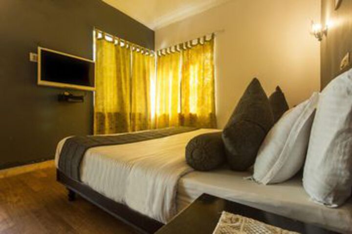 Room 6 of 20