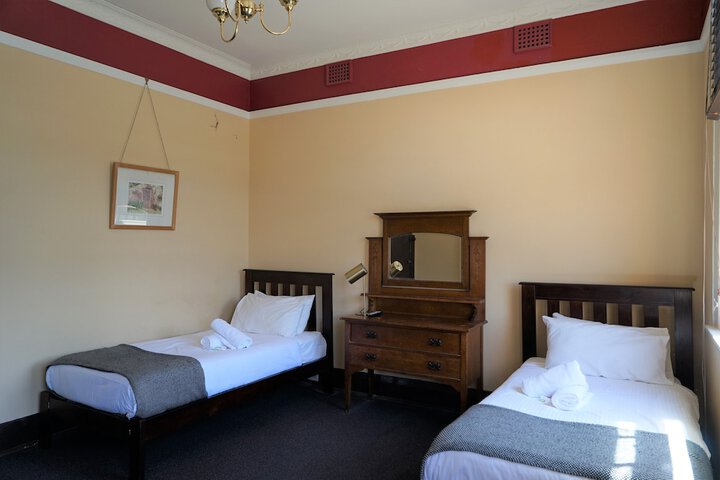 Room 10 of 39