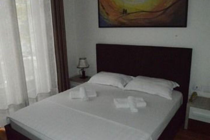 Room 34 of 52