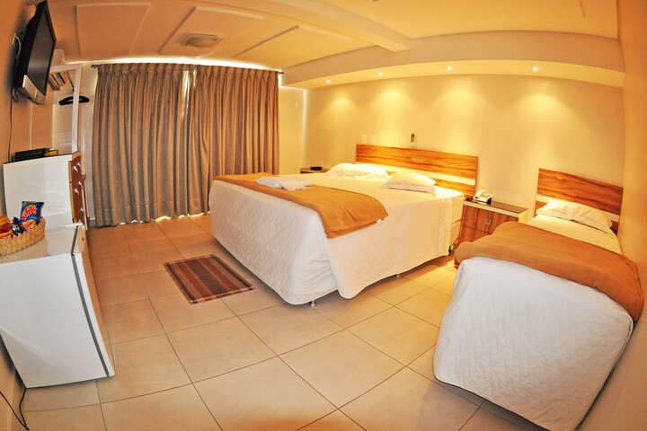Room 4 of 30