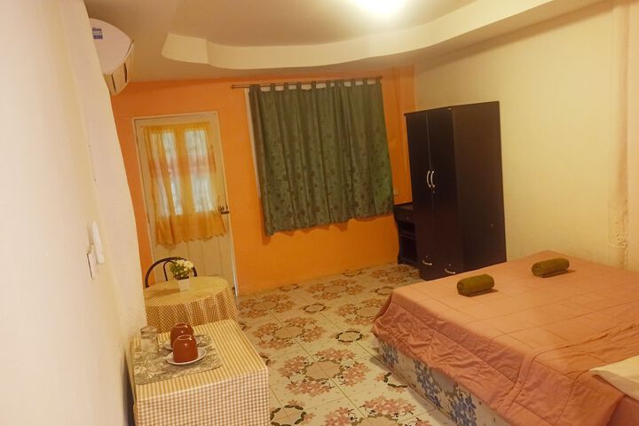 Room 5 of 34