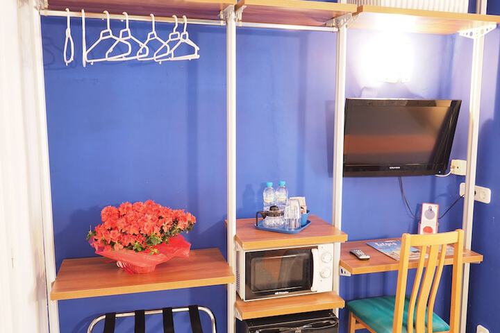 Room 6 of 51