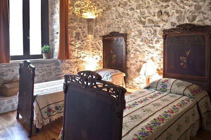 Room 8 of 45