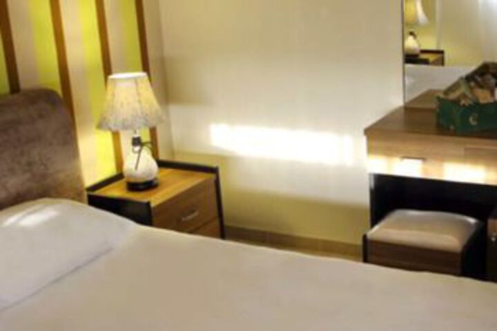 Room 7 of 43