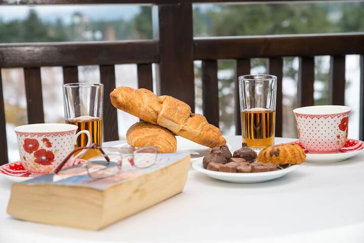 Breakfast/Coffee Service 129 of 181