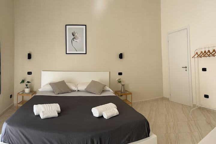 Room 28 of 86