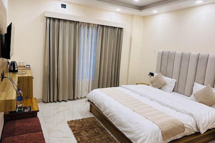 Room 18 of 51
