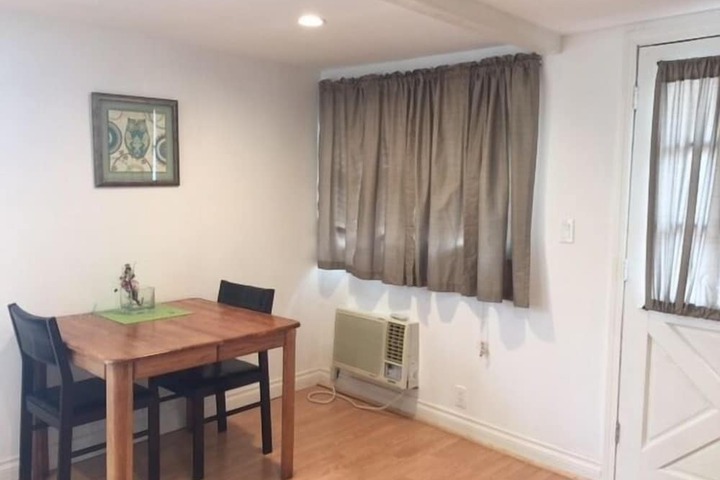 Room 10 of 23