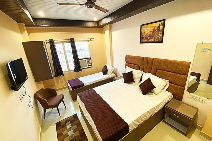 Room 8 of 17
