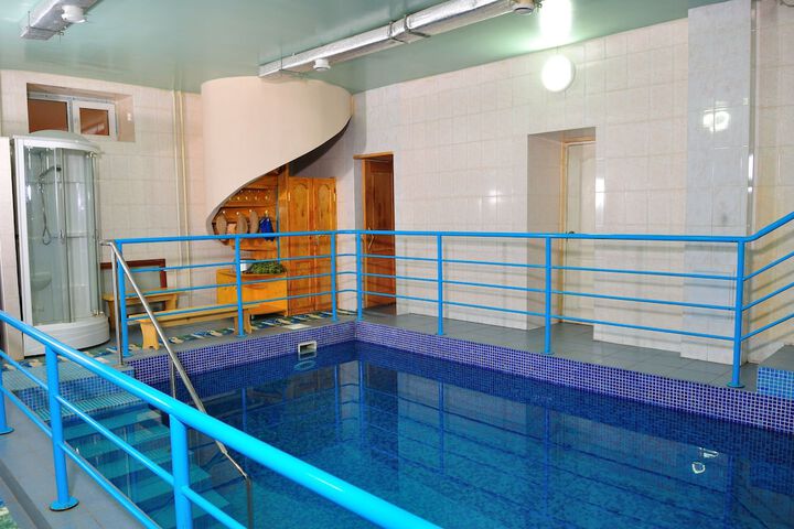 Pool 40 of 61