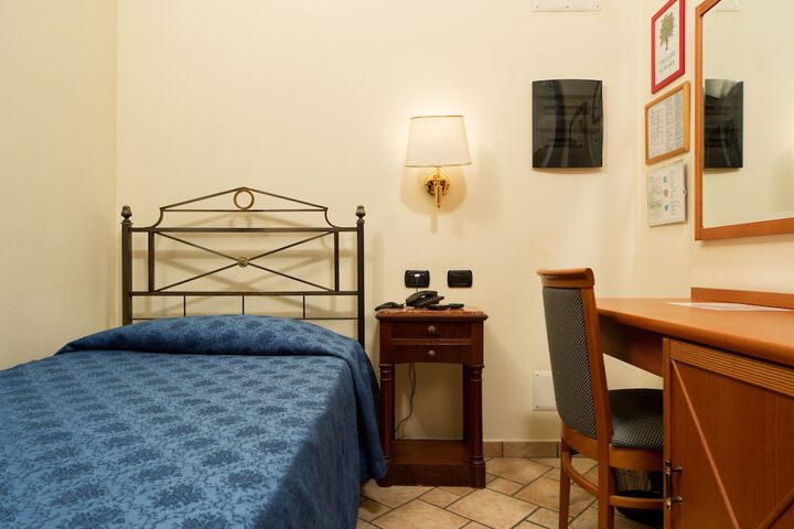Room 51 of 120