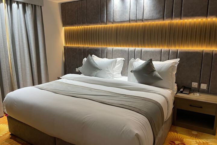 Room 30 of 68