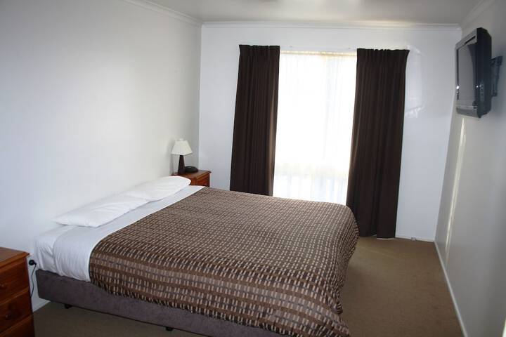 Room 8 of 24