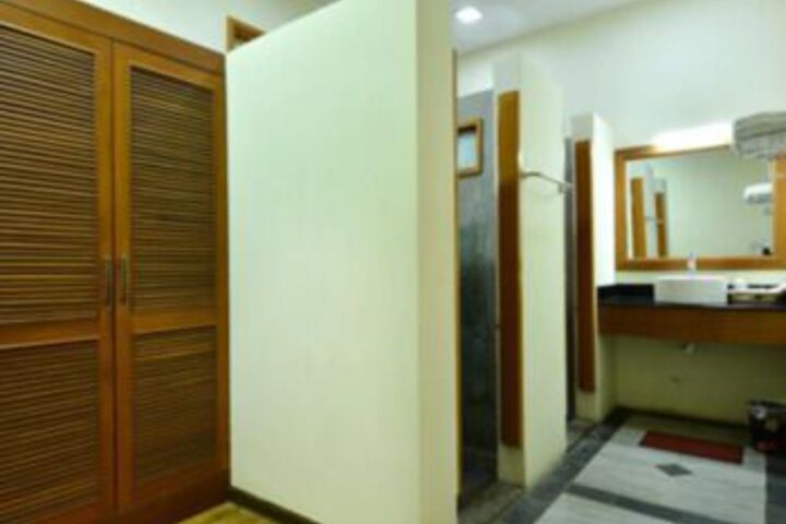 Room 2 of 20