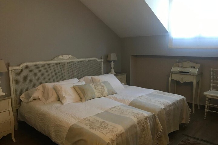 Room 16 of 40