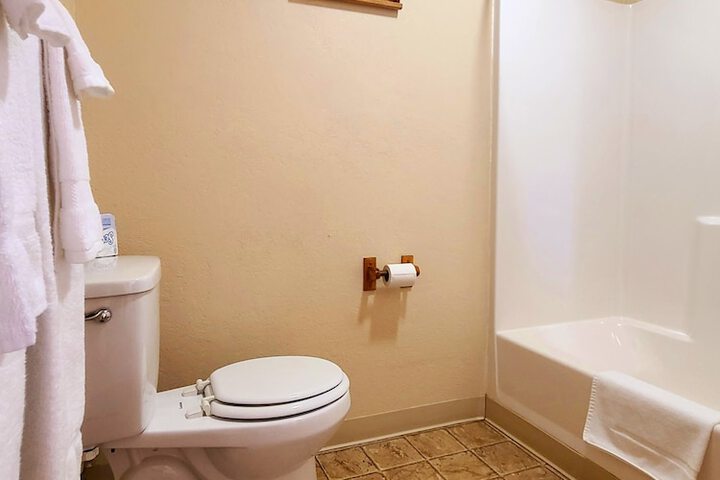 Room 16 of 38