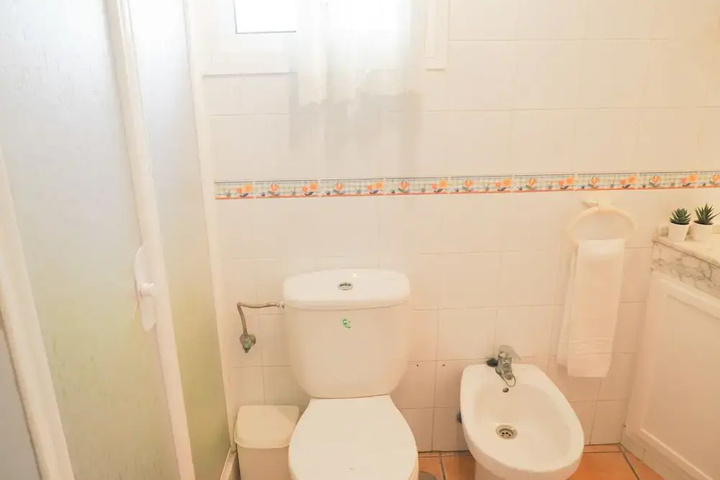Room 7 of 11