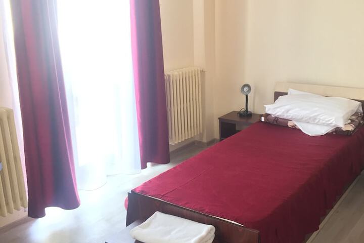 Room 8 of 39