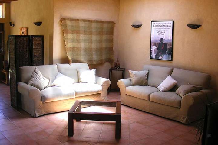 Lounge 46 of 55