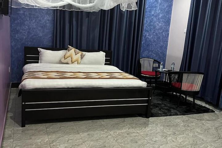 Room 17 of 42