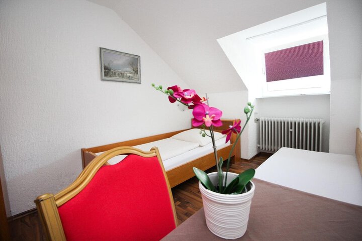 Room 30 of 62