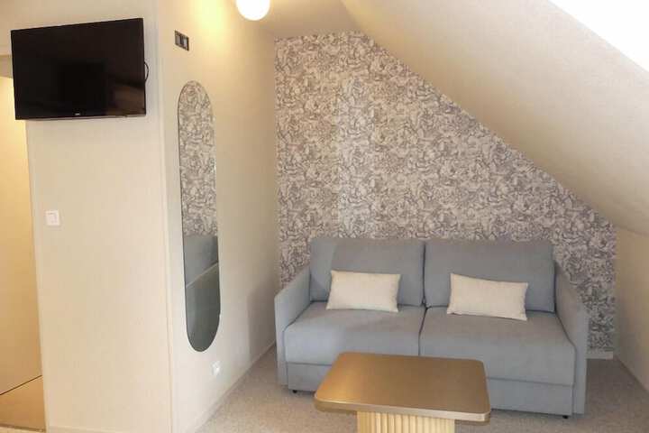 Room 14 of 61
