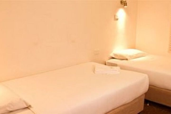 Room 9 of 19