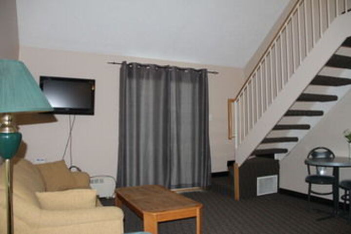 Room 25 of 37