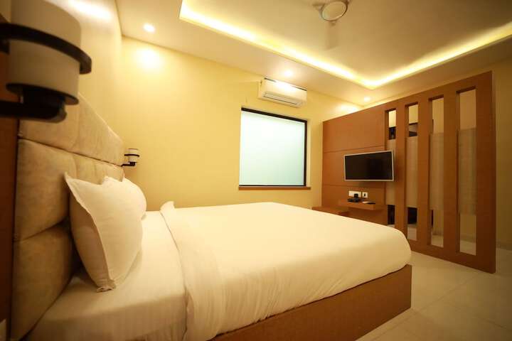 Room 8 of 21