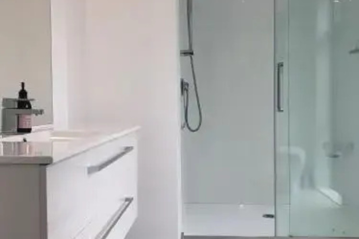 Room 7 of 10