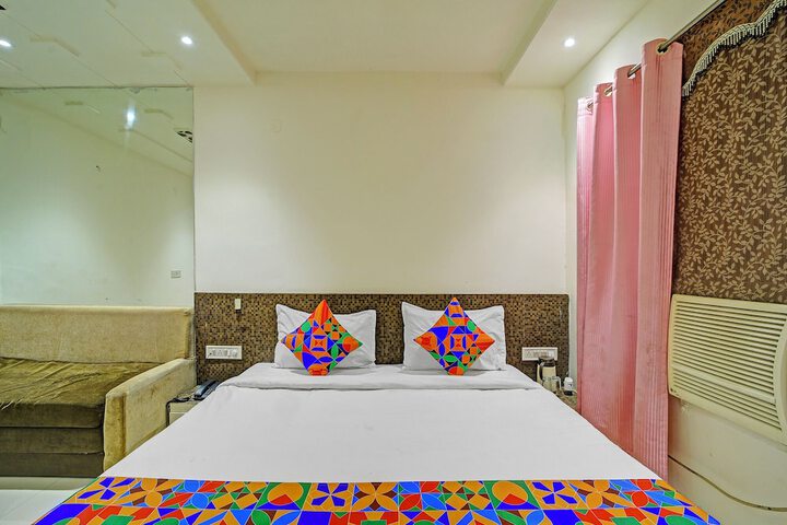 Room 16 of 30