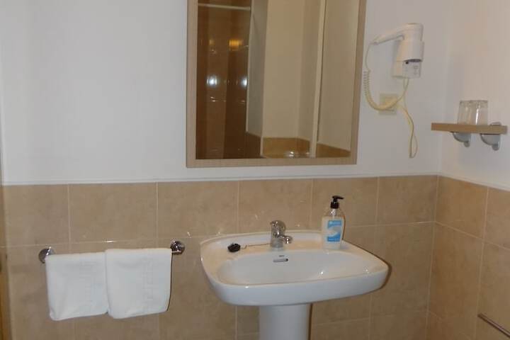 Room 20 of 32