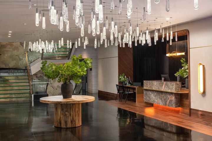 Entrance & Lobby