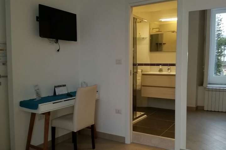 Room 19 of 64