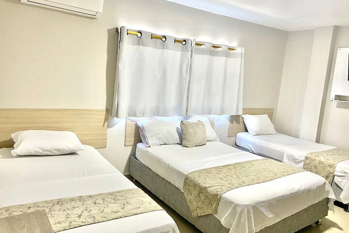 Room 12 of 19