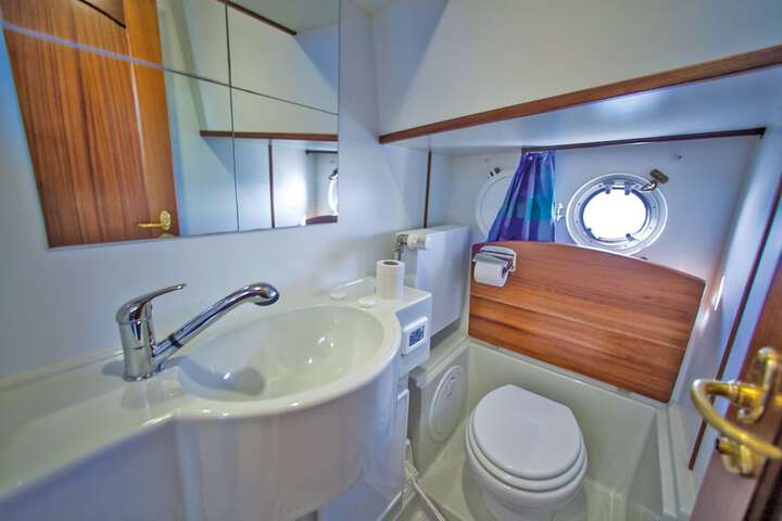 Room 42 of 75
