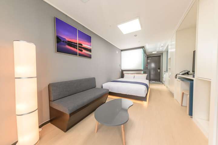 Room 16 of 78