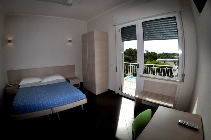 Room 14 of 57