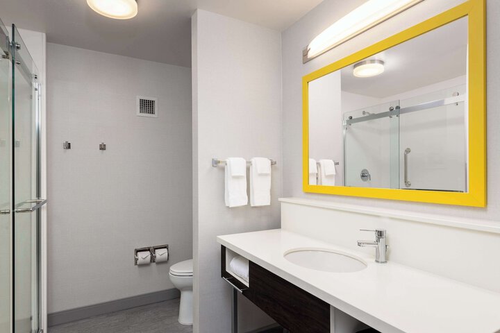 Bathroom shower