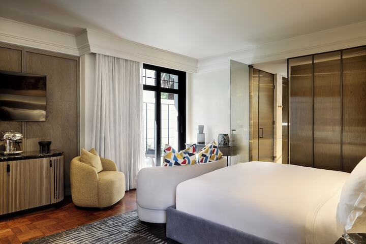 Room 10 of 48
