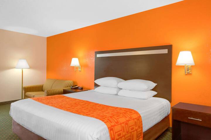 1 King Bed Mobility Accessible (6 of 15)
