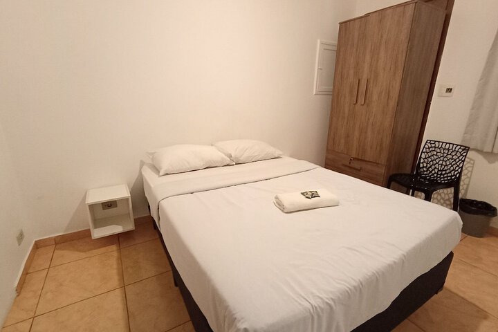 Room 32 of 118