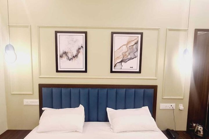 Room 14 of 39