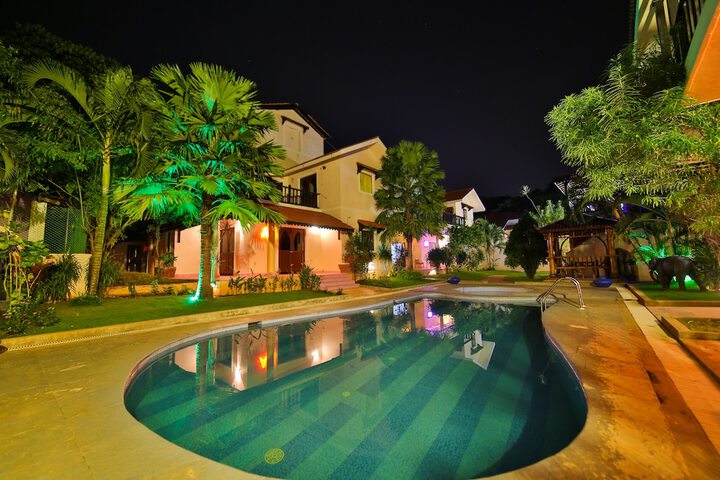 Amour Resort