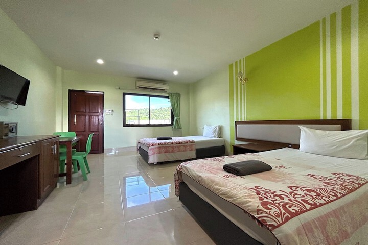 Room 8 of 31
